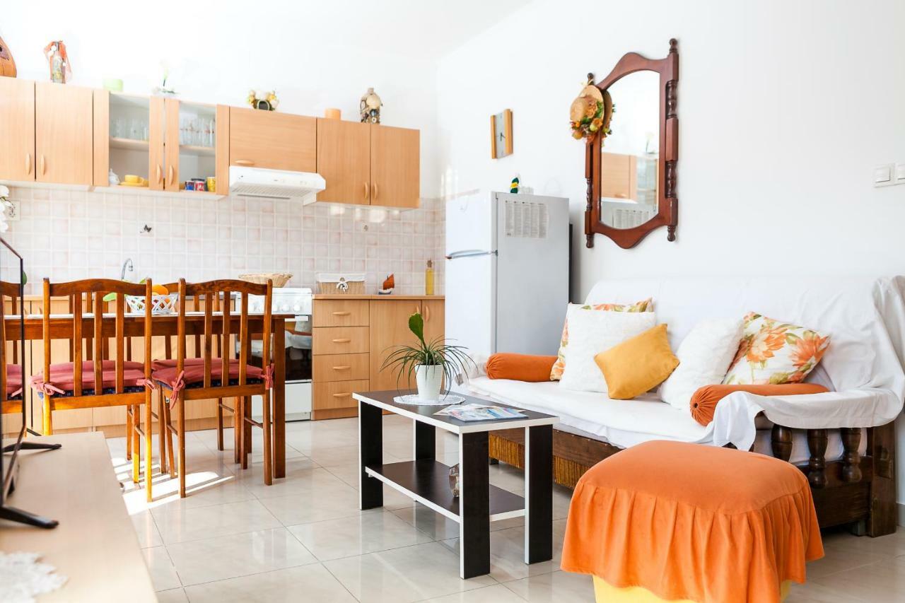 Guest House Mara Вела-Лука Екстер'єр фото