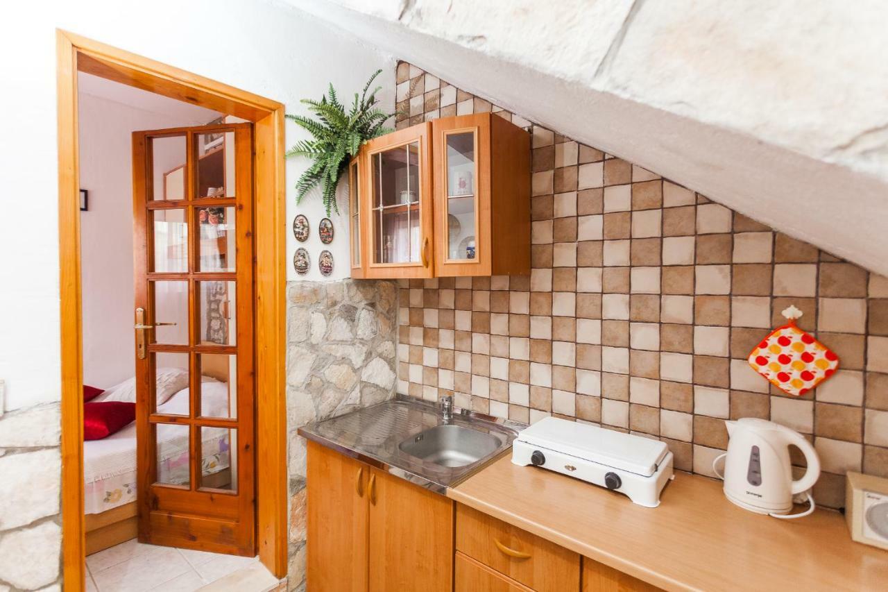 Guest House Mara Вела-Лука Екстер'єр фото