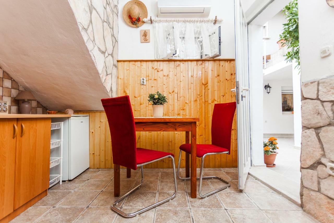 Guest House Mara Вела-Лука Екстер'єр фото