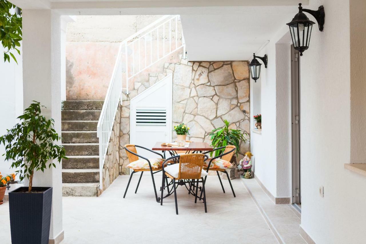 Guest House Mara Вела-Лука Екстер'єр фото