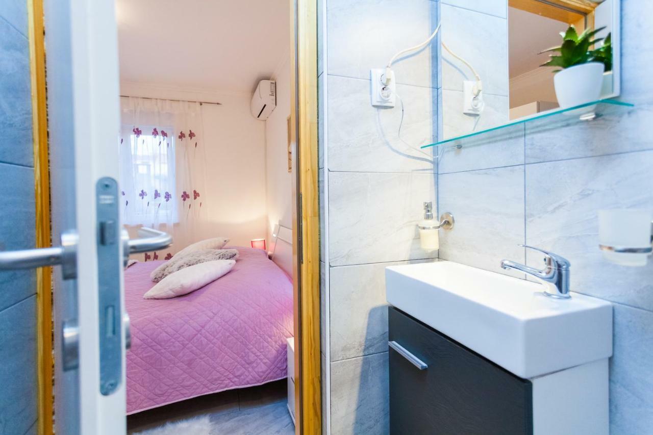 Guest House Mara Вела-Лука Екстер'єр фото